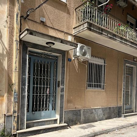 Ζεστή Φωλίτσα Στο Κέντρο. Apartman Athén Kültér fotó