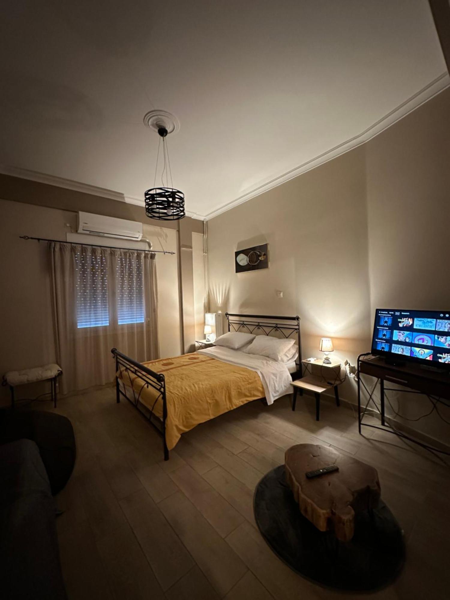 Ζεστή Φωλίτσα Στο Κέντρο. Apartman Athén Kültér fotó
