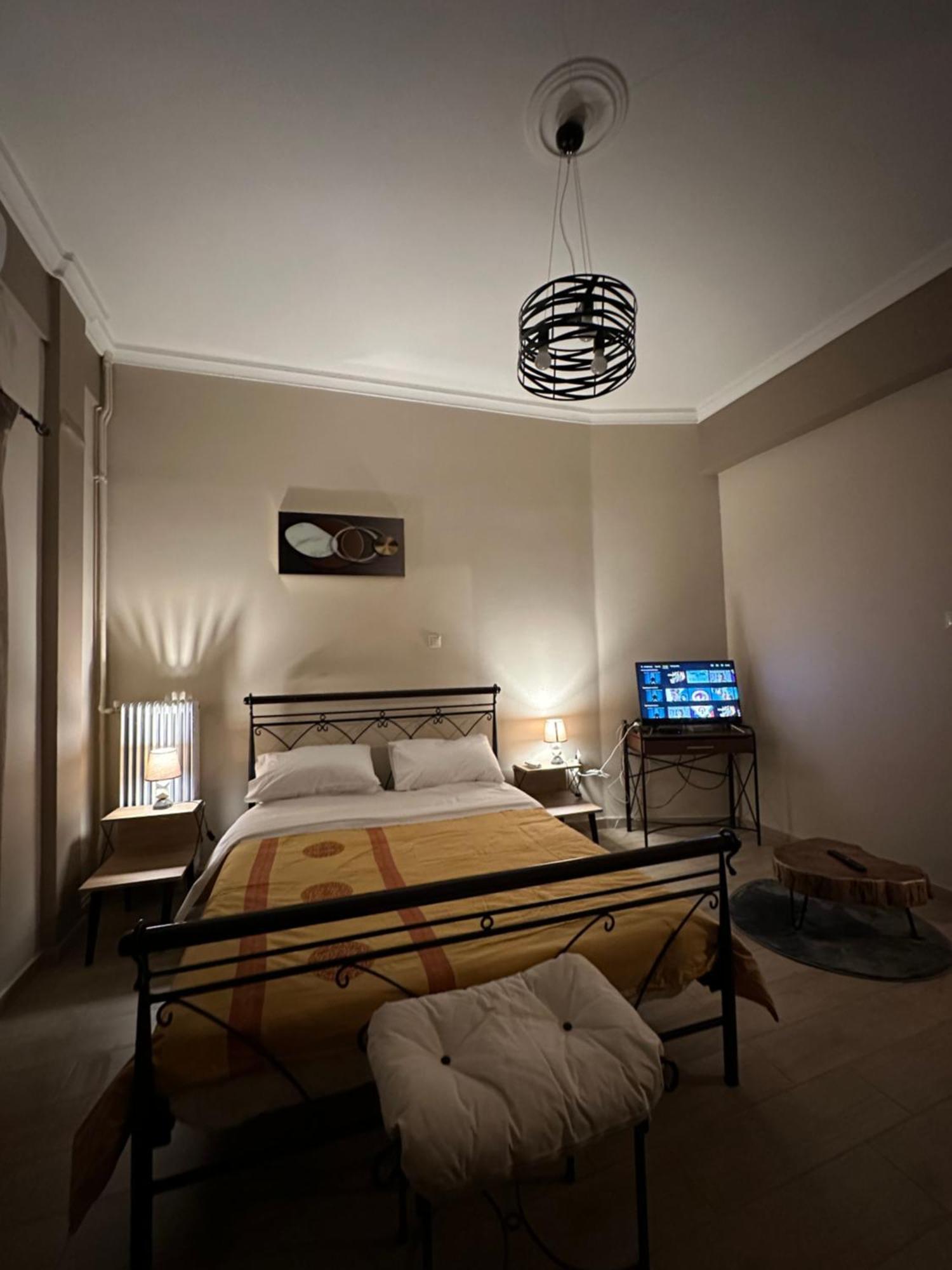 Ζεστή Φωλίτσα Στο Κέντρο. Apartman Athén Kültér fotó