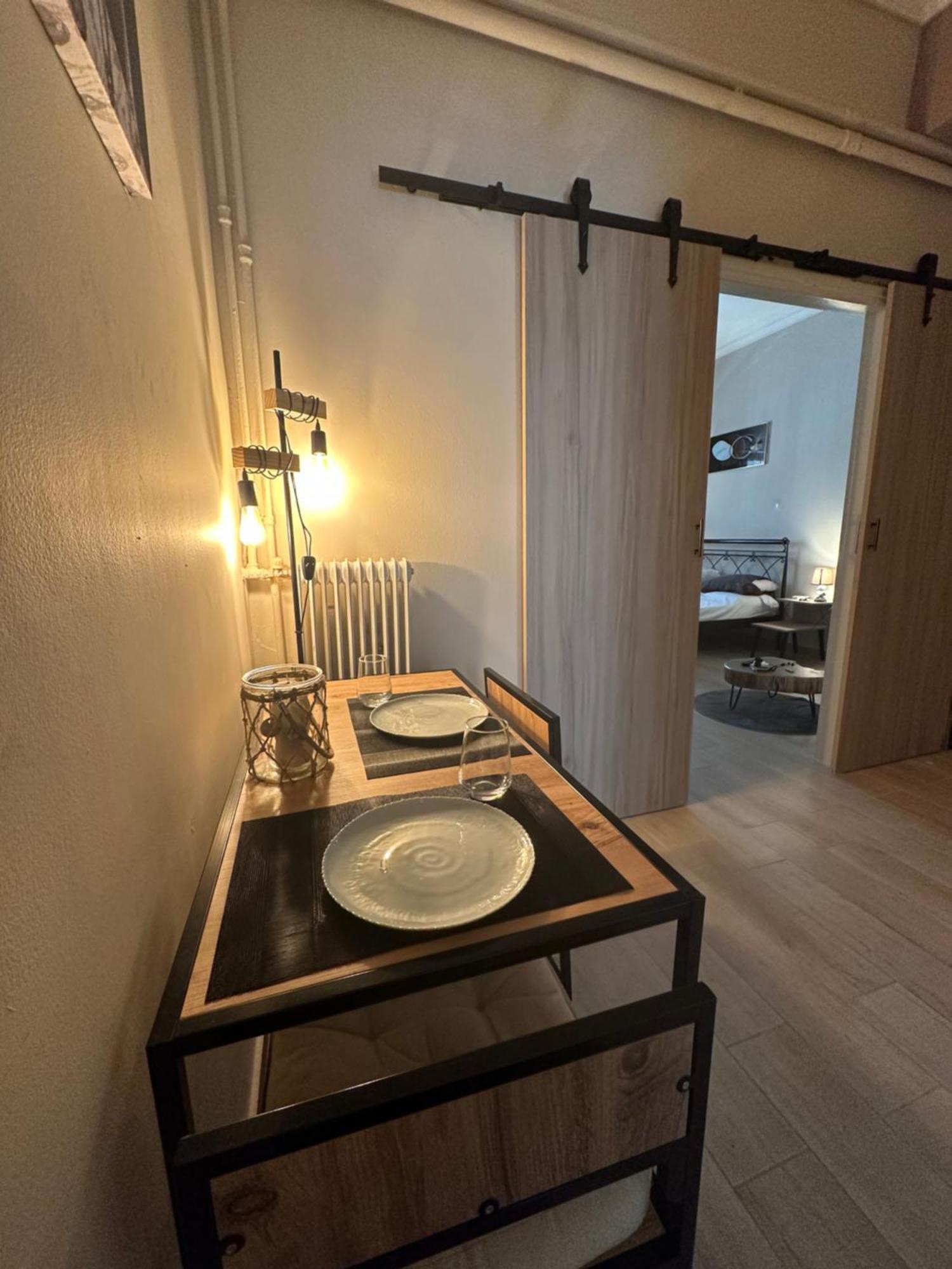 Ζεστή Φωλίτσα Στο Κέντρο. Apartman Athén Kültér fotó